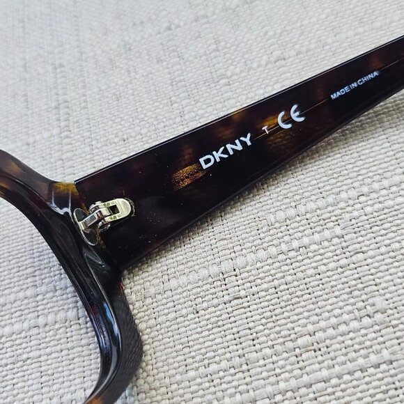 Vintage DKNY Glasses Frame Dark Brown Tortoise 55[]17 130 DY4048 3016 Eyeglasses - Picture 8 of 12
